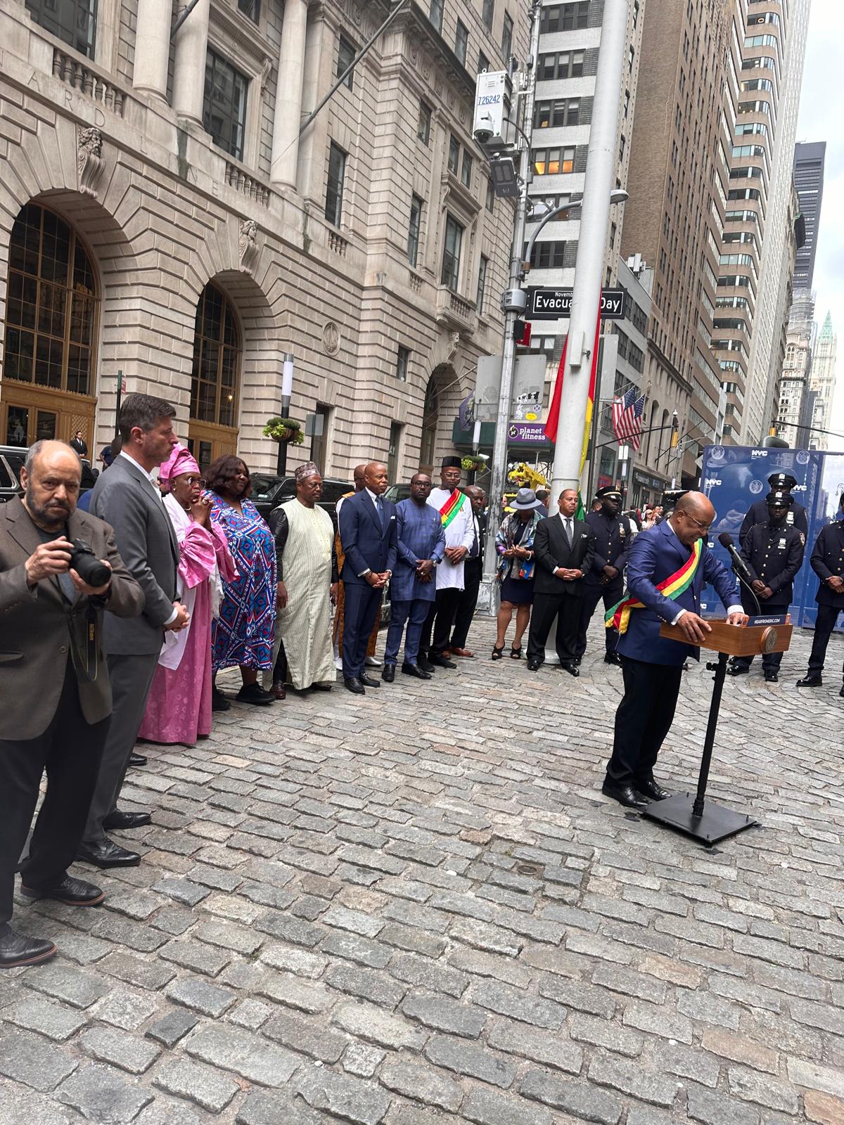 Cérémonie de la Montée des Couleurs Guinéennes à Evacuation Plaza, Bowling Green