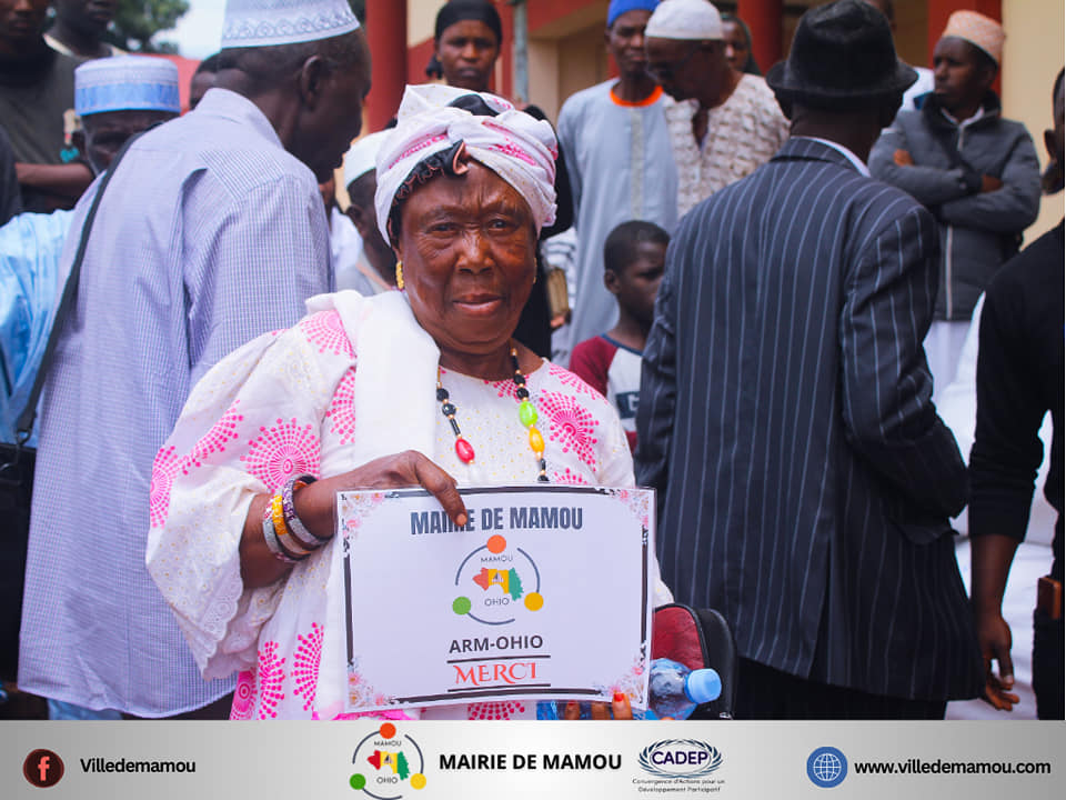 Remise de dons d'habits par l'Association des ressortissants de Mamou : une chaîne de solidarité transatlantique